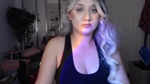 Goddess Emmy online show from December 3, 3:14 am