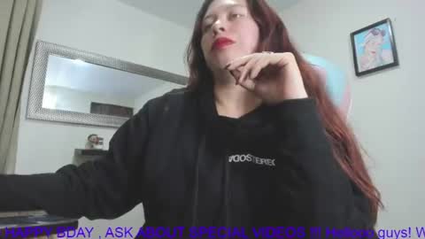 Snapshot of goddessjessica_roger chatting on July 2, 5:02 am Goddess Jessica and slave Roger online show from July 2, 5:02 am
