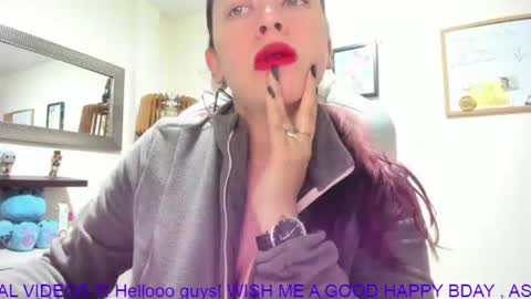 Snapshot of goddessjessica_roger chatting on July 22, 4:26 am Goddess Jessica and slave Roger online show from July 22, 4:26 am