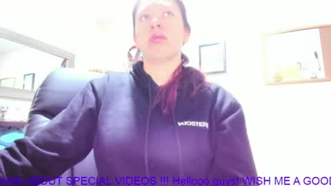 Snapshot of goddessjessica_roger chatting on August 3, 4:44 am Goddess Jessica and slave Roger online show from August 3, 4:44 am