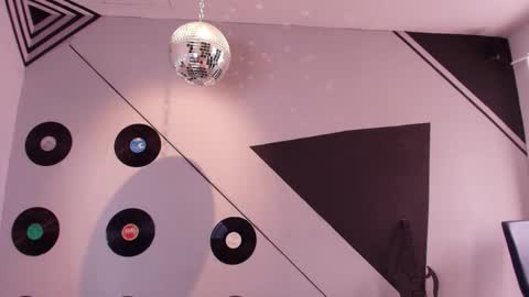 Julieta online show from November 22, 7:35 pm