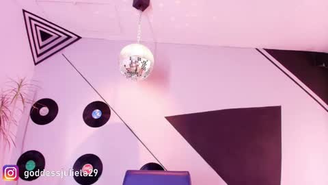 Snapshot of goddessjulieta chatting on May 24, 6:46 pm Julieta online show from May 24, 6:46 pm