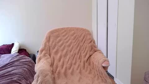 Snapshot of goddesslunadragonprincess chatting on April 9, 4:23 pm goddesslunadragonprincess online show from April 9, 4:23 pm
