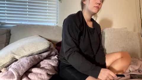 Snapshot of goddessmayvn chatting on October 30, 3:35 pm GoddessMayvn online show from October 30, 3:35 pm