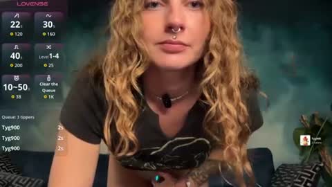Snapshot of goddessmiamuse chatting on July 30, 10:20 pm goddessmiamuse online show from July 30, 10:20 pm