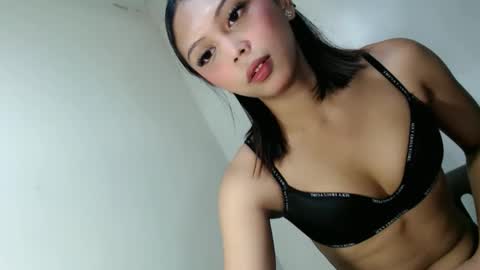 Snapshot of goddessofdesire_ chatting on May 1, 1:48 pm MISS LOVELY online show from May 1, 1:48 pm