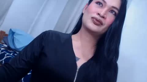 QUEEN JANE online show from May 4, 6:59 pm