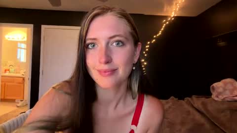 Snapshot of goddessquinncy chatting on June 19, 12:09 pm goddessquinncy online show from June 19, 12:09 pm