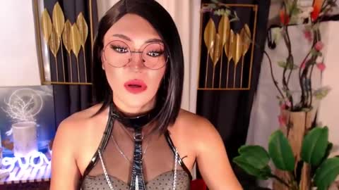 Snapshot of goddessquinnie chatting on December 9, 4:12 am quinnie online show from December 9, 4:12 am