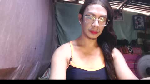Snapshot of goddesssonyaxxx chatting on May 19, 6:42 am KENNY DOLL online show from May 19, 6:42 am