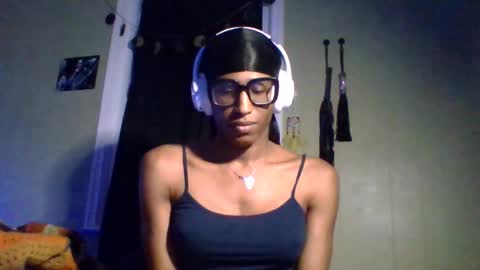 Snapshot of goddexx_kii chatting on February 13, 10:55 am goddexx_kii online show from February 13, 10:55 am