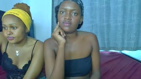 Snapshot of godess_lunah chatting on May 25, 7:25 am godess_lunah online show from May 25, 7:25 am