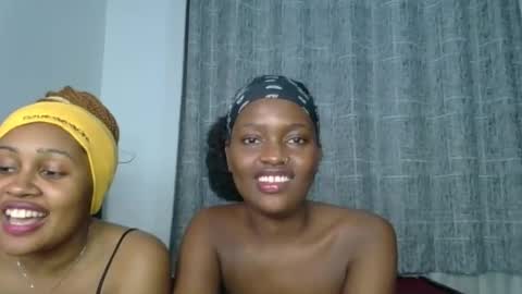 Snapshot of godess_lunah chatting on May 25, 7:31 pm godess_lunah online show from May 25, 7:31 pm