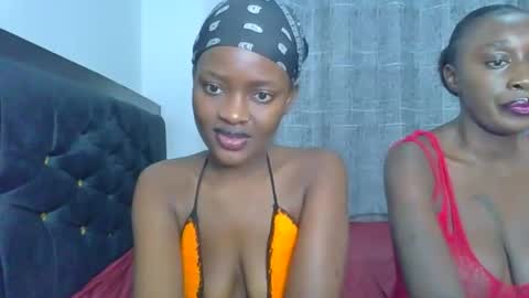 Snapshot of godess_lunah chatting on June 5, 6:24 pm godess_lunah online show from June 5, 6:24 pm