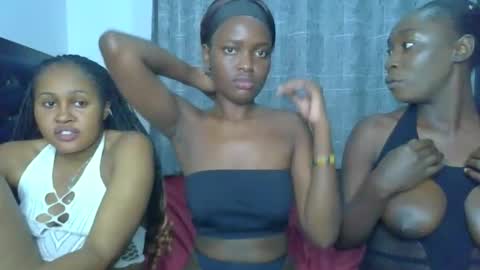 Snapshot of godess_lunah chatting on June 8, 6:08 pm godess_lunah online show from June 8, 6:08 pm