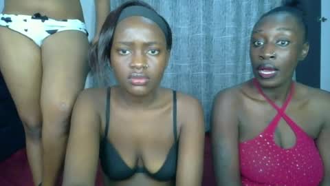 Snapshot of godess_lunah chatting on June 24, 6:29 pm godess_lunah online show from June 24, 6:29 pm