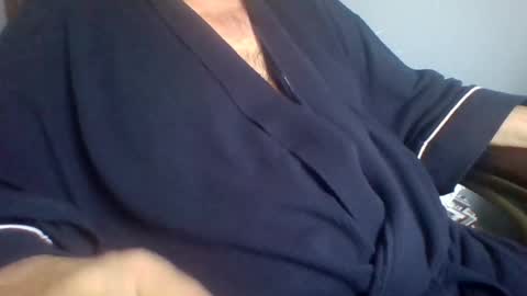 Snapshot of godfather943 chatting on July 1, 3:34 pm godfather943 online show from July 1, 3:34 pm