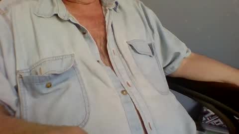 Snapshot of godfather943 chatting on July 12, 6:32 pm godfather943 online show from July 12, 6:32 pm
