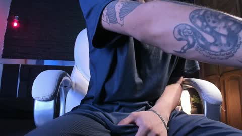 HUAN online show from December 15, 8:41 am