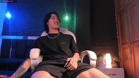 HUAN online show from December 17, 5:40 am