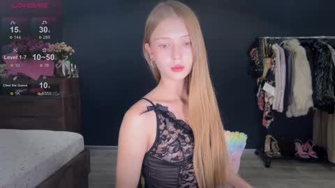 Snapshot of gogo1332 chatting on October 12, 5:23 pm Lissandra online show from October 12, 5:23 pm