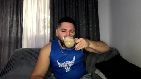 gold_alpha_boy online show from November 5, 8:47 am