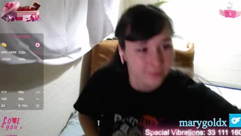 Snapshot of gold_mary_ chatting on February 4, 10:34 pm Mary online show from February 4, 10:34 pm