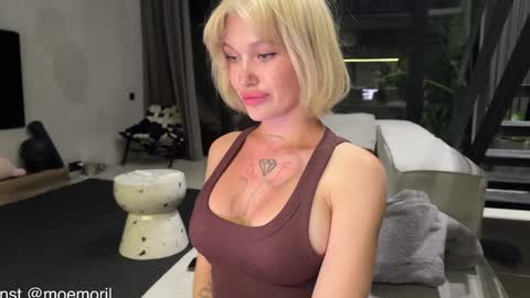 Aline meow   online show from March 17, 2:20 pm