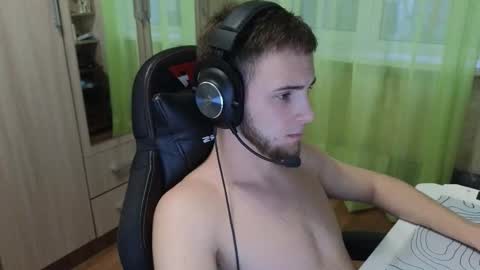 Golden boyyy21 online show from December 5, 6:22 am