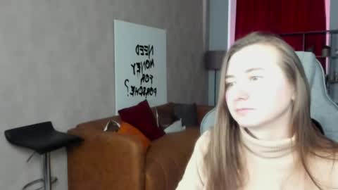 Snapshot of golden_dragones chatting on April 26, 8:45 am Gloria online show from April 26, 8:45 am