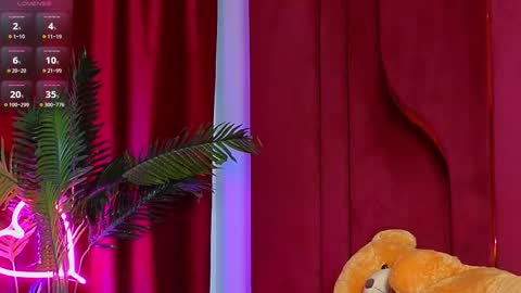 Snapshot of goldenamberx chatting on February 24, 11:43 am GoldenAmberX online show from February 24, 11:43 am