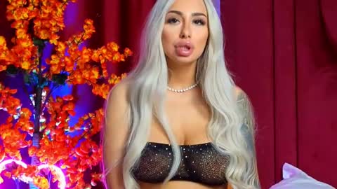 Snapshot of goldenamberx chatting on February 28, 8:42 am GoldenAmberX online show from February 28, 8:42 am