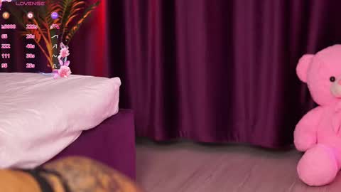 Snapshot of goldenamberx chatting on March 10, 8:01 pm GoldenAmberX online show from March 10, 8:01 pm