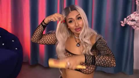 GoldenAmberX online show from November 29, 5:54 am