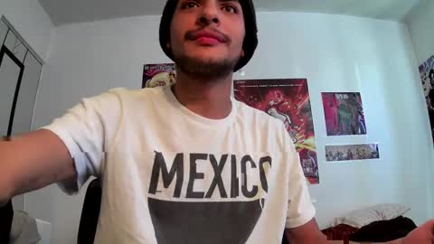 Snapshot of goldenflako chatting on March 3, 4:46 pm goldenflako online show from March 3, 4:46 pm