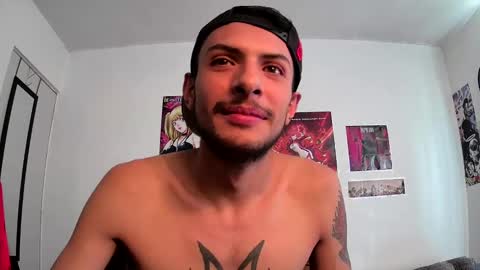 Snapshot of goldenflako chatting on March 9, 10:41 pm goldenflako online show from March 9, 10:41 pm