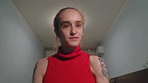 Snapshot of goldenkitty_3026 chatting on June 9, 4:18 pm Layla online show from June 9, 4:18 pm