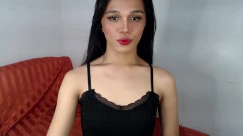 Lily is Gold online show from February 4, 1:13 am