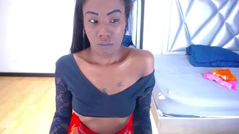 Snapshot of goldenn_ass1 chatting on December 5, 4:32 am goldenn_ass1 online show from December 5, 4:32 am