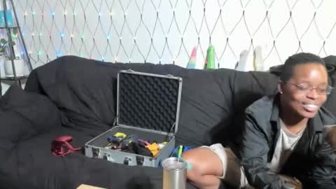 Snapshot of goldstarprincessxxx chatting on November 20, 1:06 am Goldstar and Princess online show from November 20, 1:06 am