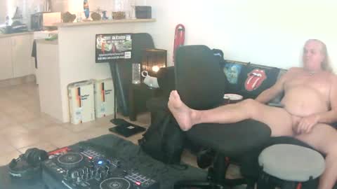 goldyguy011 online show from July 8, 12:26 am