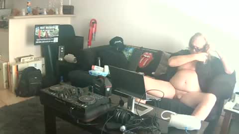 goldyguy011 online show from July 14, 1:19 am