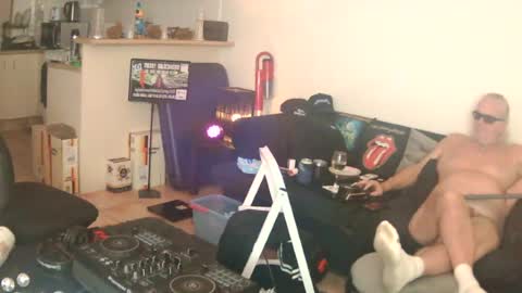 goldyguy011 online show from July 24, 5:55 pm