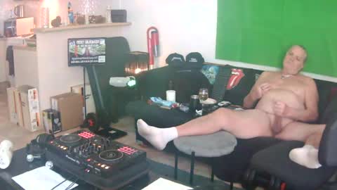 goldyguy011 online show from July 30, 12:09 am
