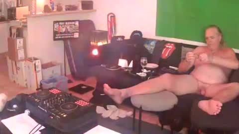 goldyguy011 online show from August 5, 8:44 pm