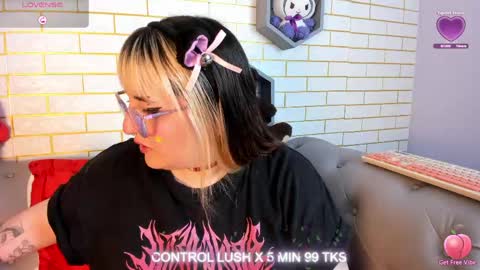 Snapshot of gomory_kitty chatting on May 18, 5:52 pm gomory_kitty online show from May 18, 5:52 pm