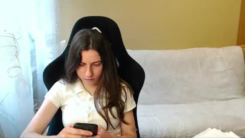 Snapshot of good__night chatting on June 29, 4:07 pm Elizabeth Effie online show from June 29, 4:07 pm
