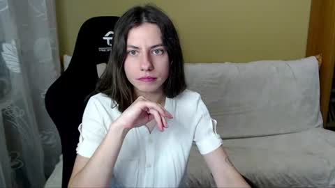 Snapshot of good__night chatting on July 5, 5:42 pm Elizabeth Effie online show from July 5, 5:42 pm