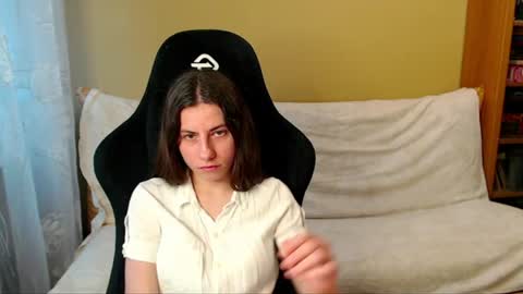 Snapshot of good__night chatting on July 6, 4:42 pm Elizabeth Effie online show from July 6, 4:42 pm
