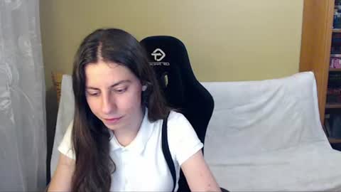 Snapshot of good__night chatting on July 17, 6:46 pm Elizabeth Effie online show from July 17, 6:46 pm